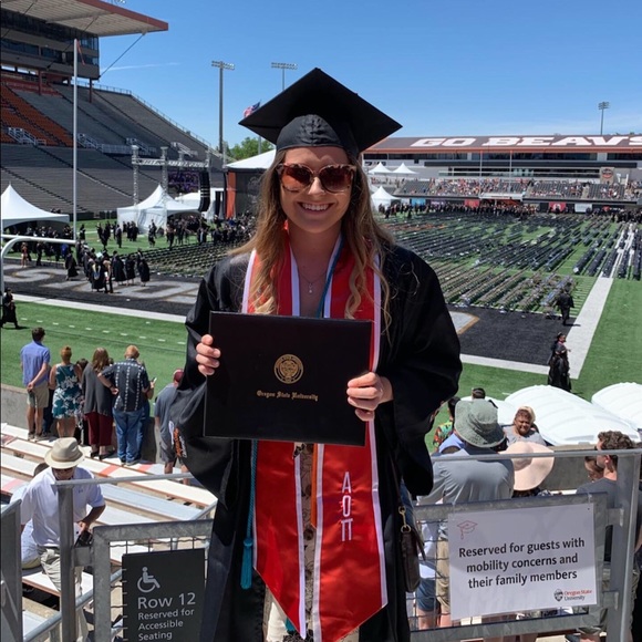 Meet your posher 🦋 - Picture 3 of 10